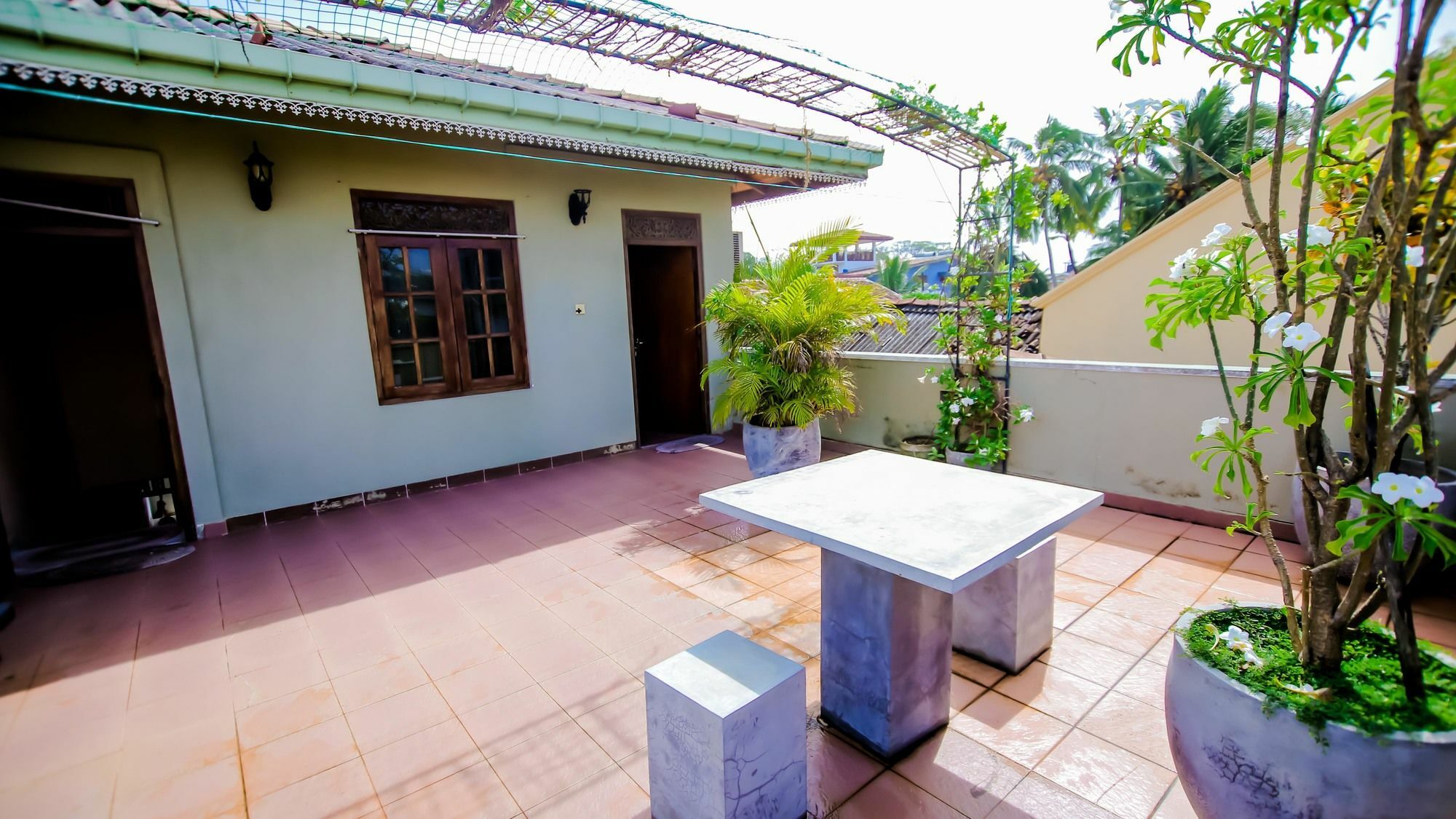 Frangipani motel Galle Esterno foto