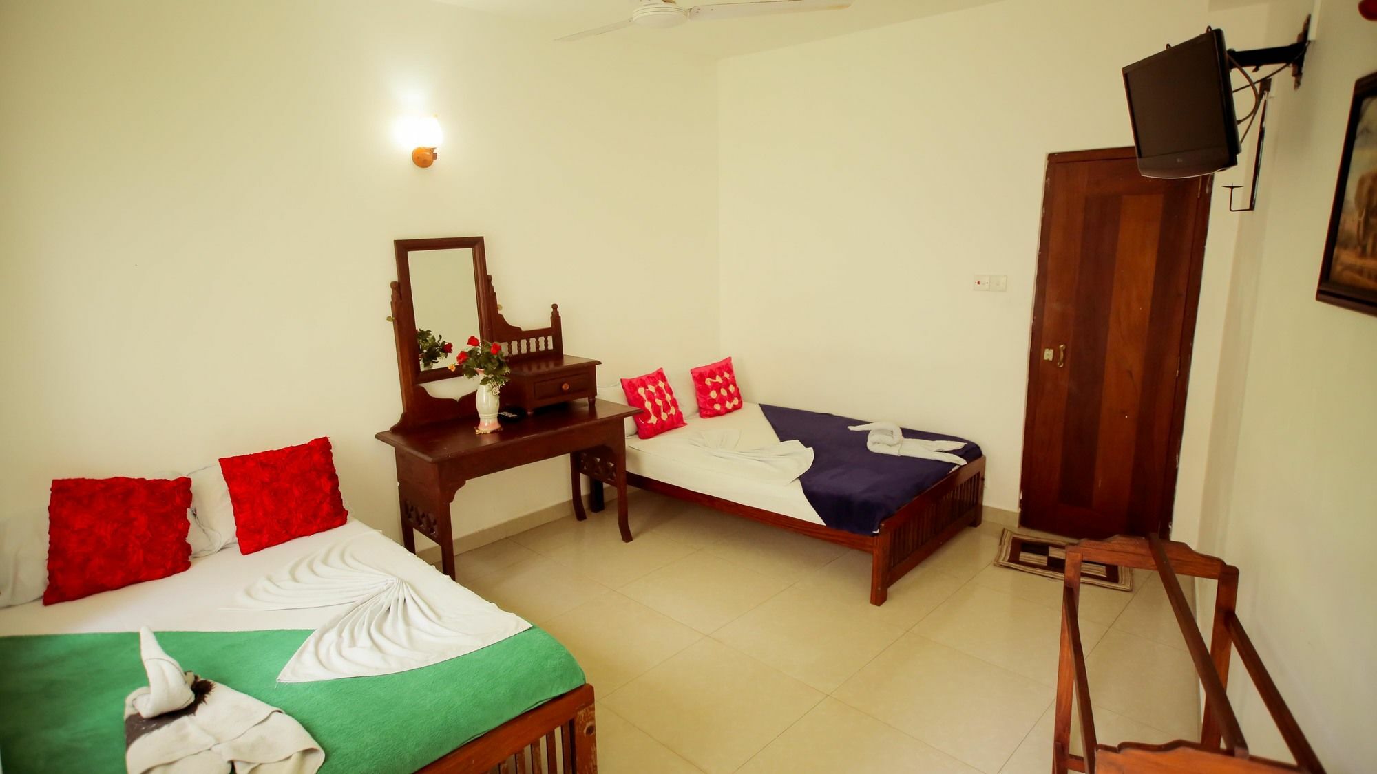 Frangipani motel Galle Esterno foto